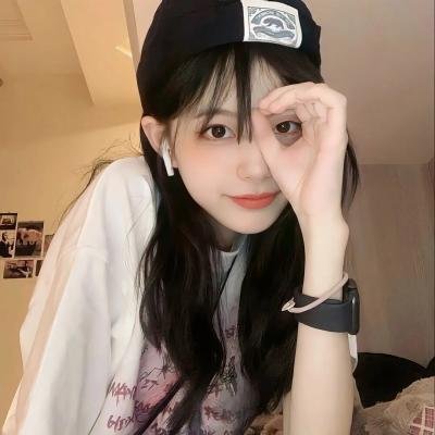 洞里的月亮封面